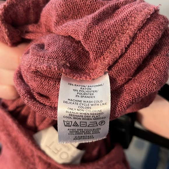 5/$25 | LOFT Heathered Pajama Romper - Picture 8 of 8